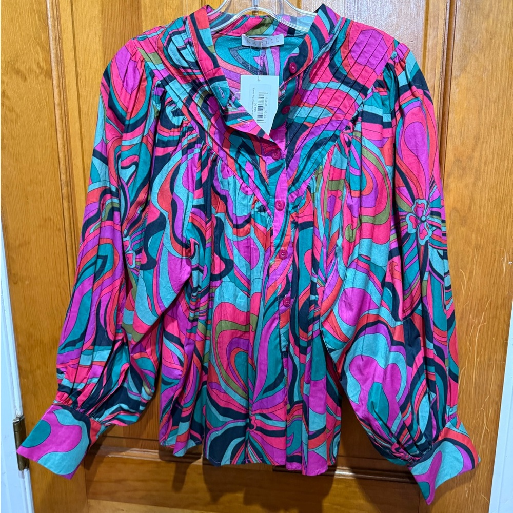 Karlie Top NWT Sz L